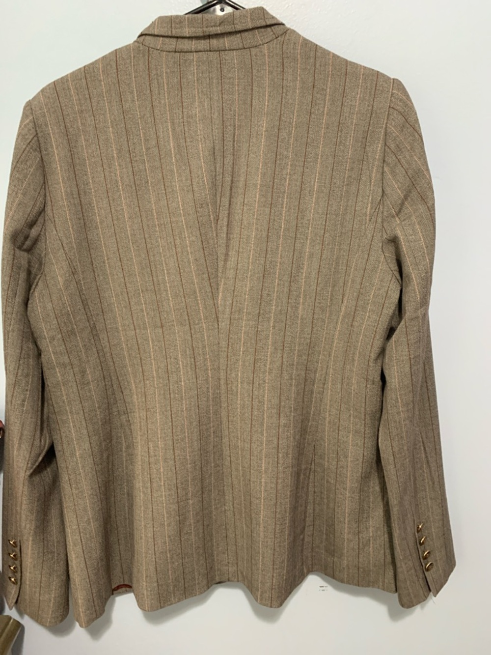 Autres filles NWOT gray tailored med blazer with a pink and burgundy pinstripe - Picture 7 of 8